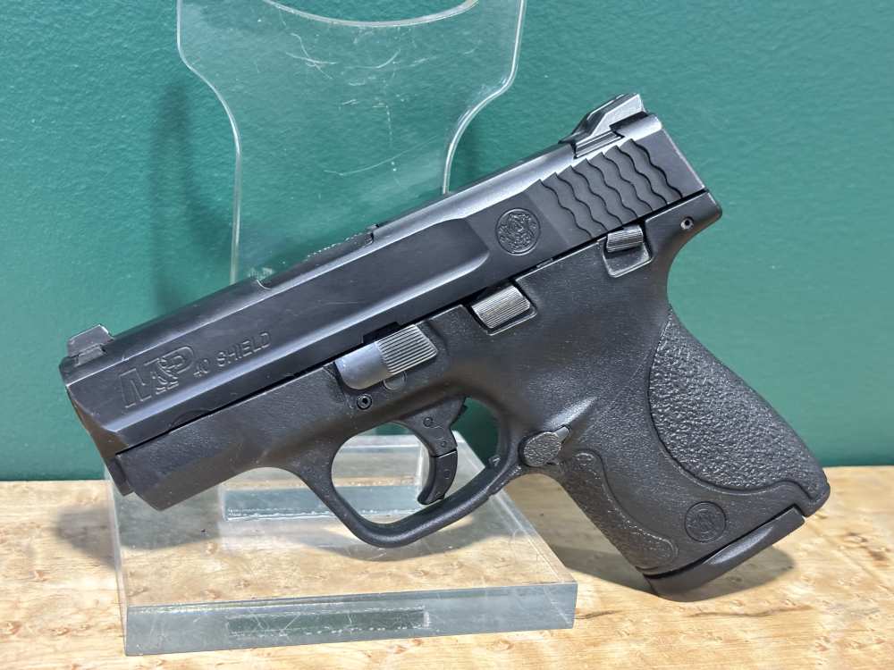 Smith and Wesson M&P40 Shield .40 S&W Sub Compact Pistol -img-5
