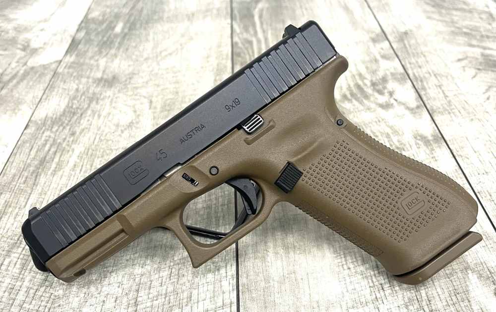 Glock 45 Gen 5 9mm FDE  !Great Condition! -img-3