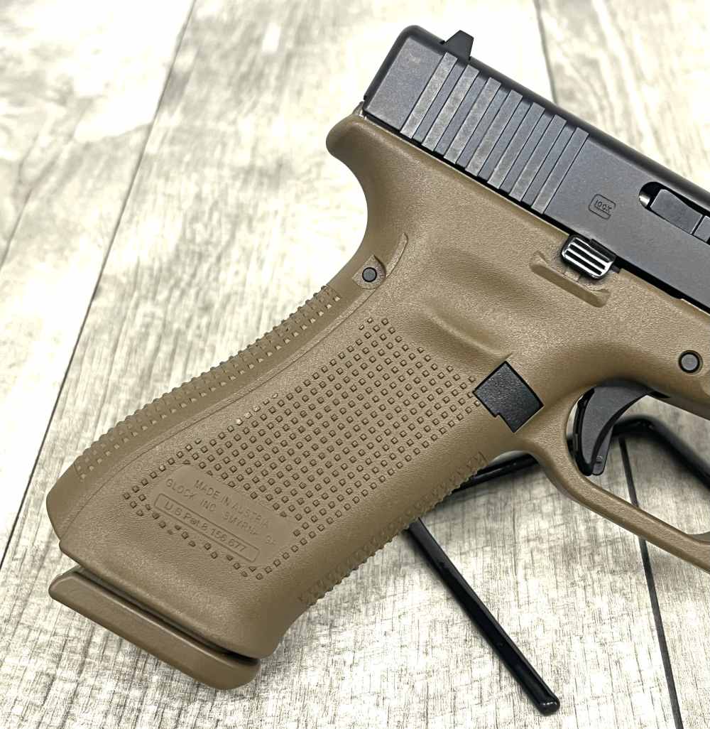 Glock 45 Gen 5 9mm FDE  !Great Condition! -img-5