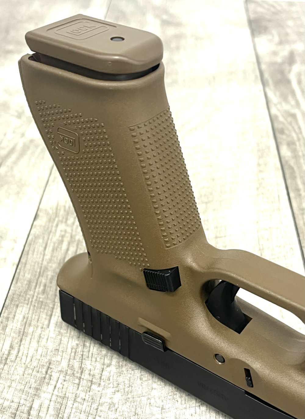 Glock 45 Gen 5 9mm FDE  !Great Condition! -img-14