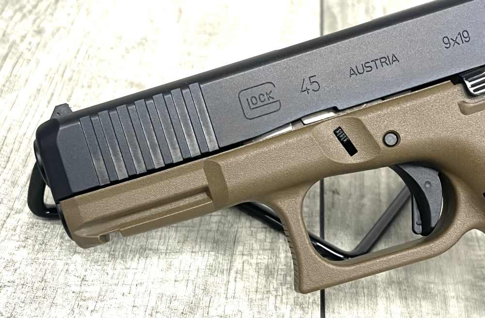 Glock 45 Gen 5 9mm FDE  !Great Condition! -img-9