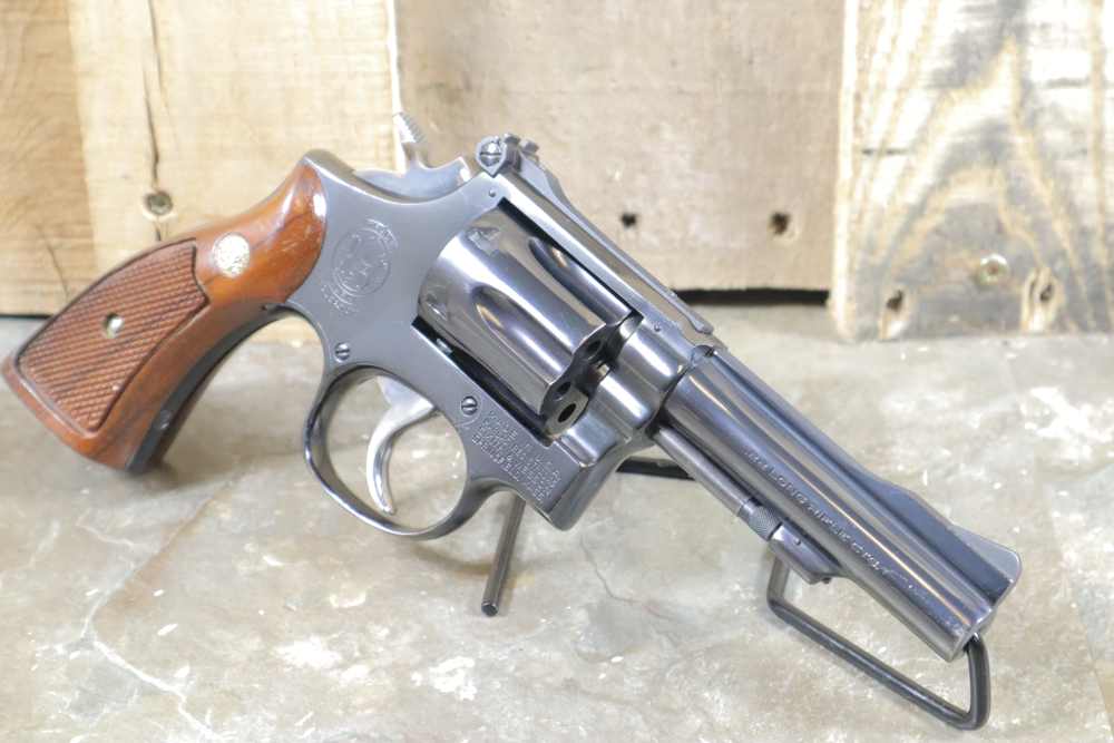 Beautiful Smith & Wesson Model 18-3 .22LR Penny Bid NO RESERVE-img-2