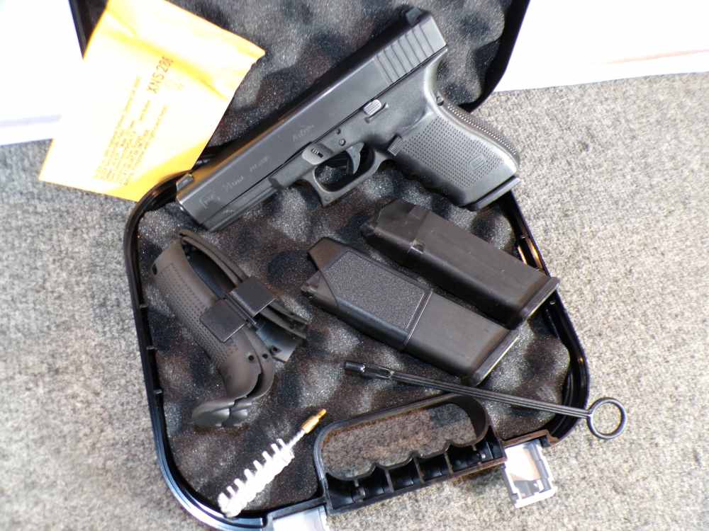 Glock 21 Gen 4 Austria G21 45 ACP 3-13 Rnd Mags Night Sights LE-img-0
