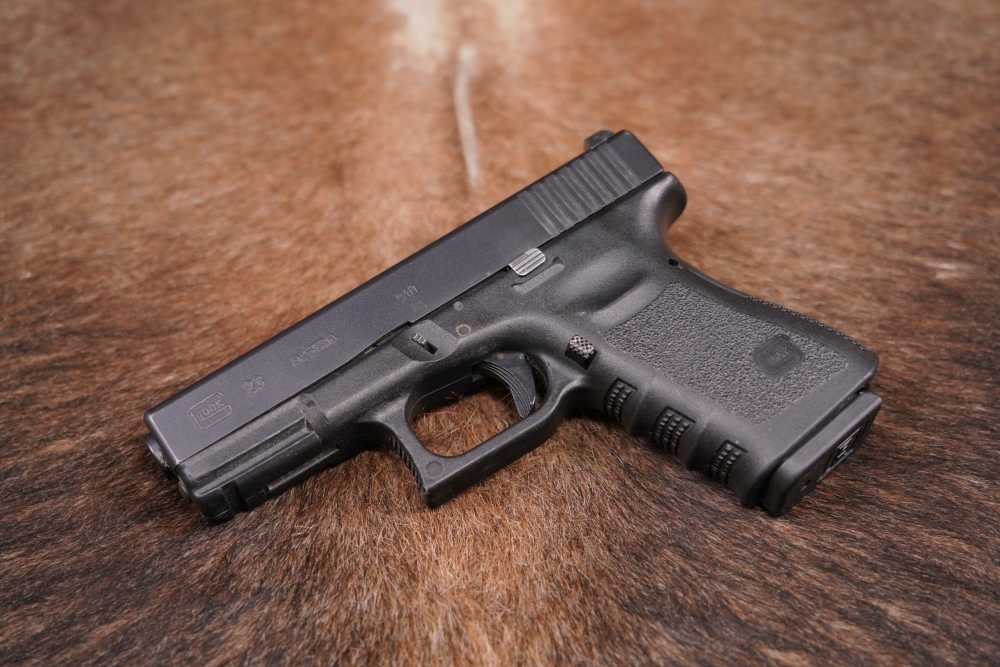 Glock 23 G23 Gen 3 .40 S&W 4.02” Striker Fired Semi Auto Pistol-img-1