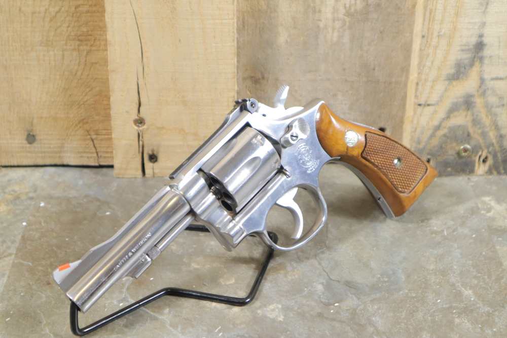 Beautiful Smith & Wesson Model 67-2 .38Special Penny Bid NO RESERVE-img-3