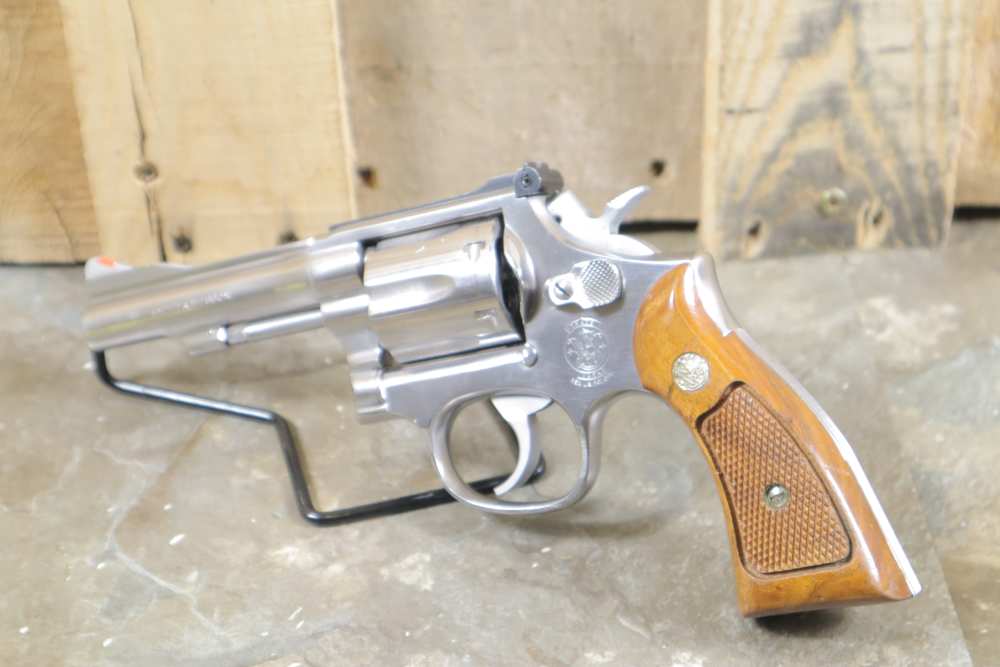 Beautiful Smith & Wesson Model 67-2 .38Special Penny Bid NO RESERVE-img-4
