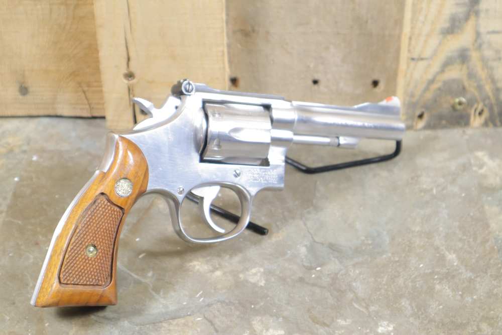 Beautiful Smith & Wesson Model 67-2 .38Special Penny Bid NO RESERVE-img-5