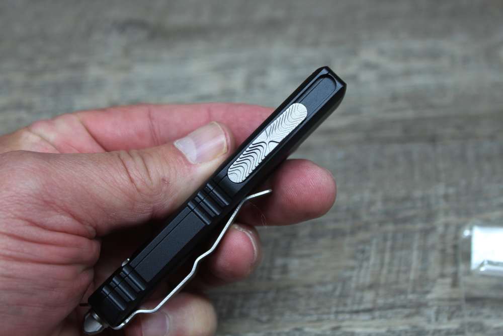 Microtech  UTX-85 D/E Black 3" OTF 06/2022 Mint-img-7