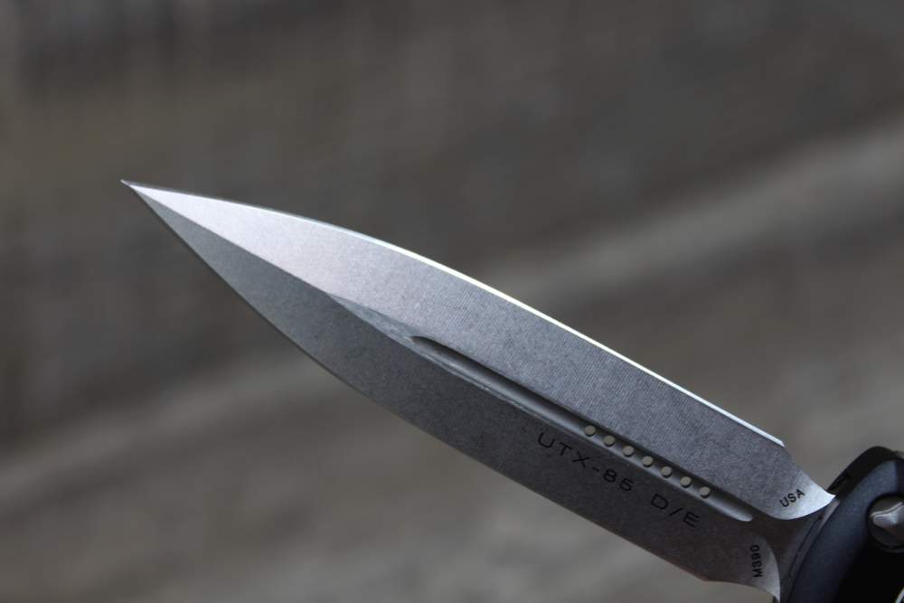 Microtech  UTX-85 D/E Black 3" OTF 06/2022 Mint-img-11