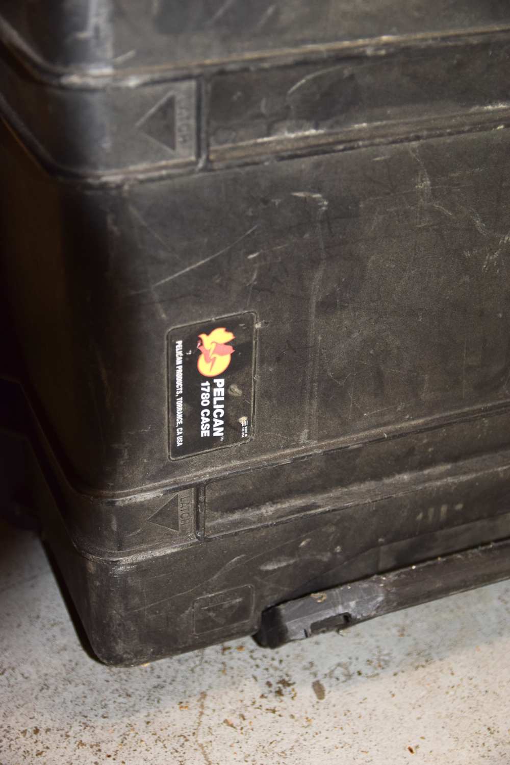 1780 Protector Transport Case Black with custom foam inside -img-2