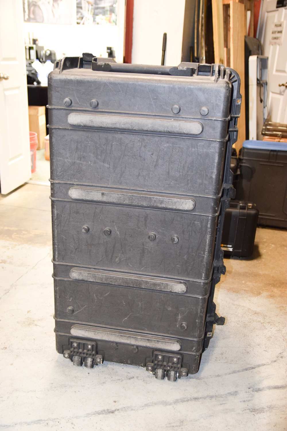 1780 Protector Transport Case Black with custom foam inside -img-0
