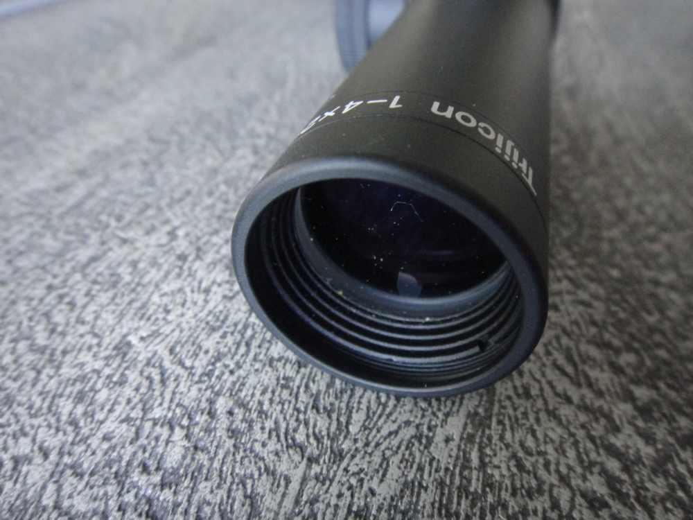 Trijicon AccuPoint Rifle Scope 1-4X24mm 30mm Green Triangle Matte Black-img-11