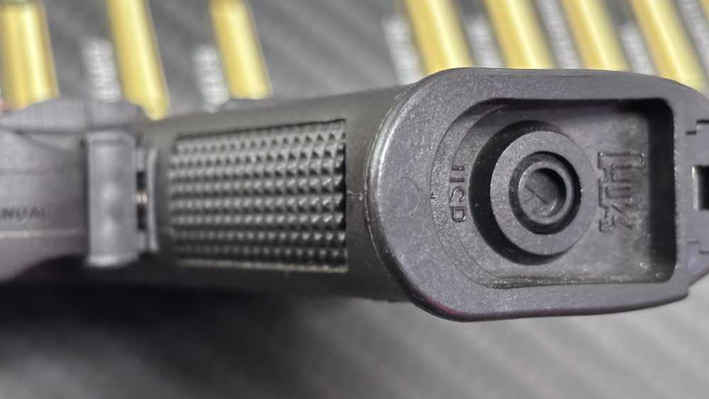 Heckler & Koch USP40 compact 3.58” V1 w/1 mag (discontinued ) -img-22