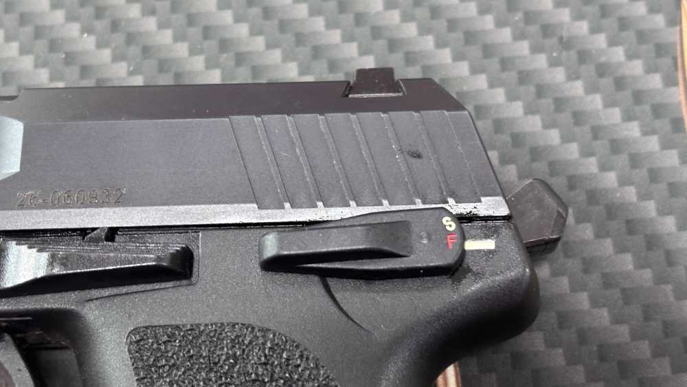 Heckler & Koch USP40 compact 3.58” V1 w/1 mag (discontinued ) -img-18