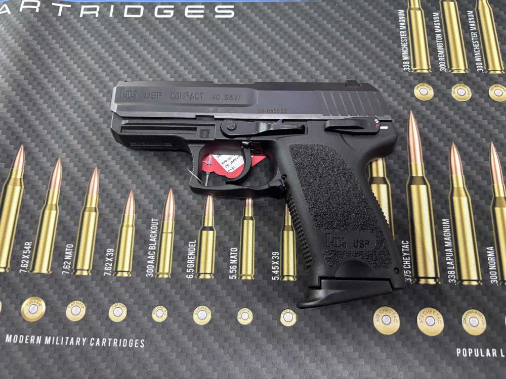 Heckler & Koch USP40 compact 3.58” V1 w/1 mag (discontinued ) -img-1