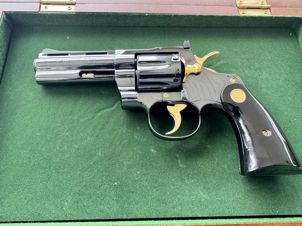 Mint 1968 Colt Python .357 Mag 4" VR Brite Blue Gold Accents C&R-img-2