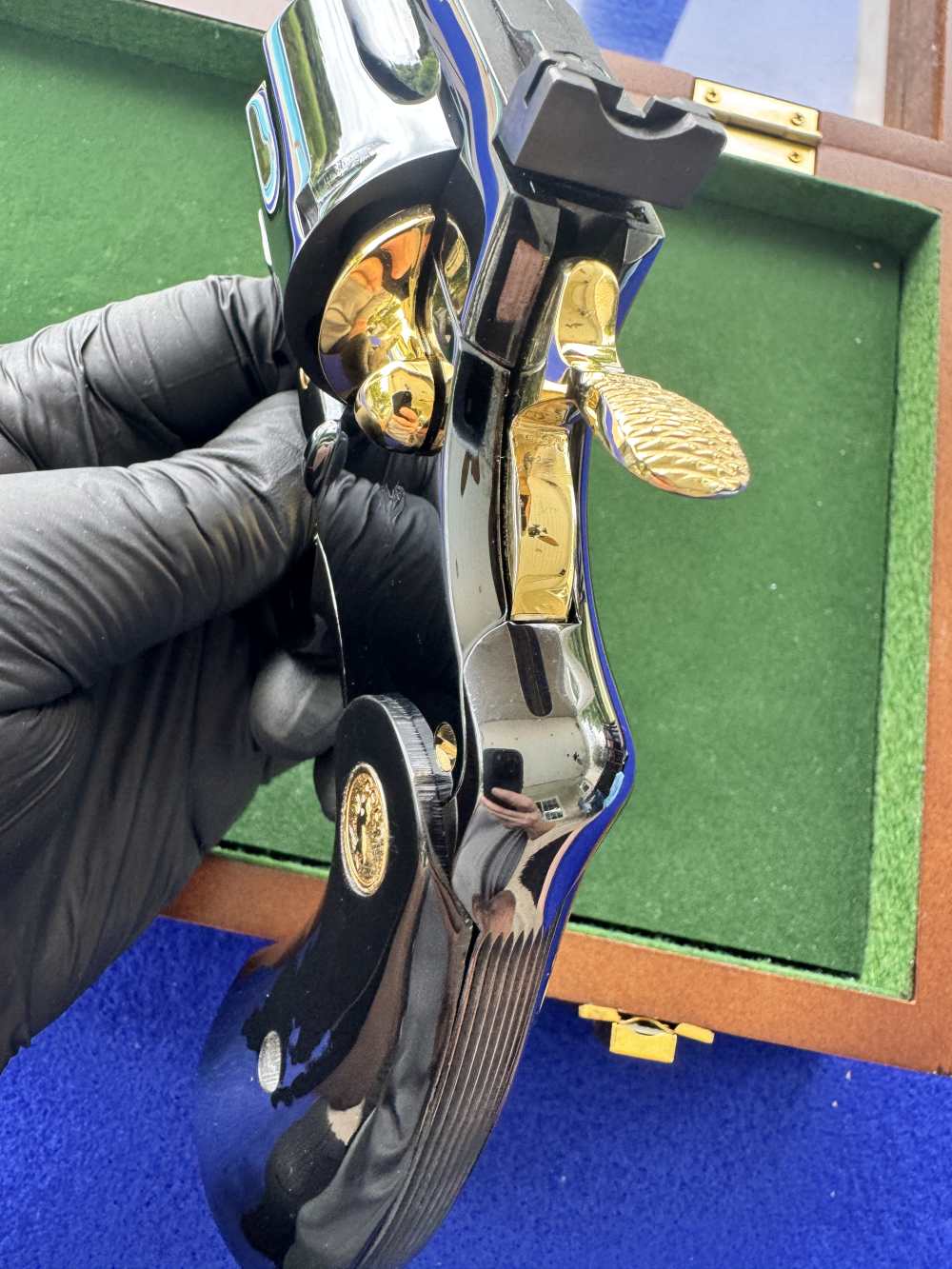 Mint 1968 Colt Python .357 Mag 4" VR Brite Blue Gold Accents C&R-img-10