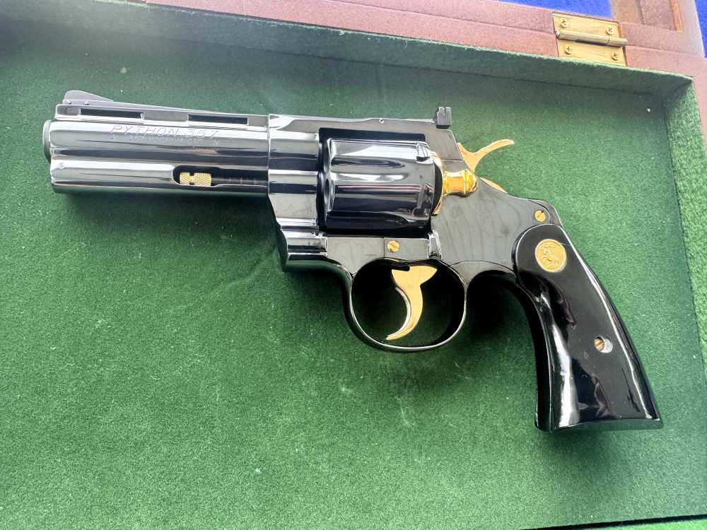 Mint 1968 Colt Python .357 Mag 4" VR Brite Blue Gold Accents C&R-img-34