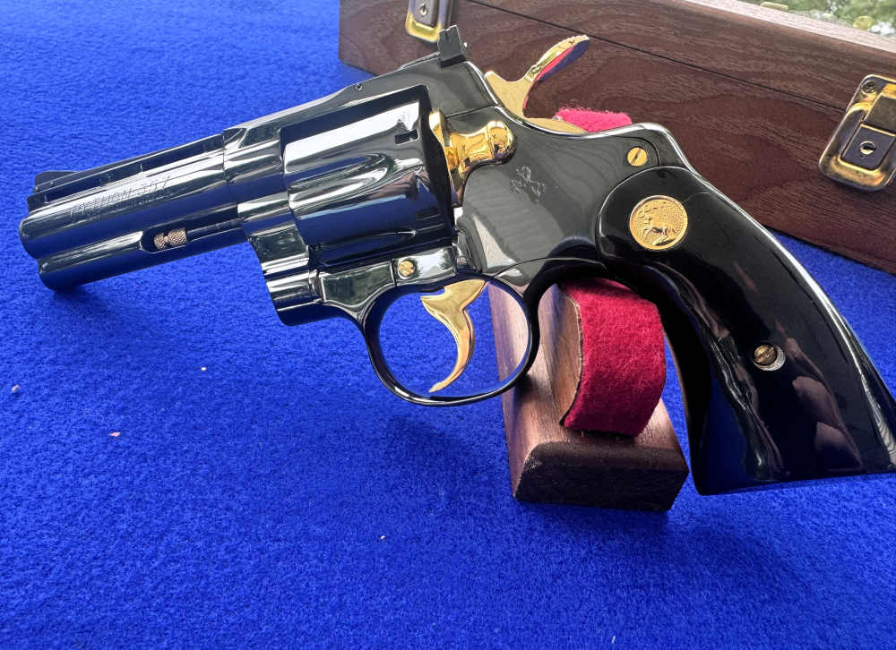 Mint 1968 Colt Python .357 Mag 4" VR Brite Blue Gold Accents C&R-img-0