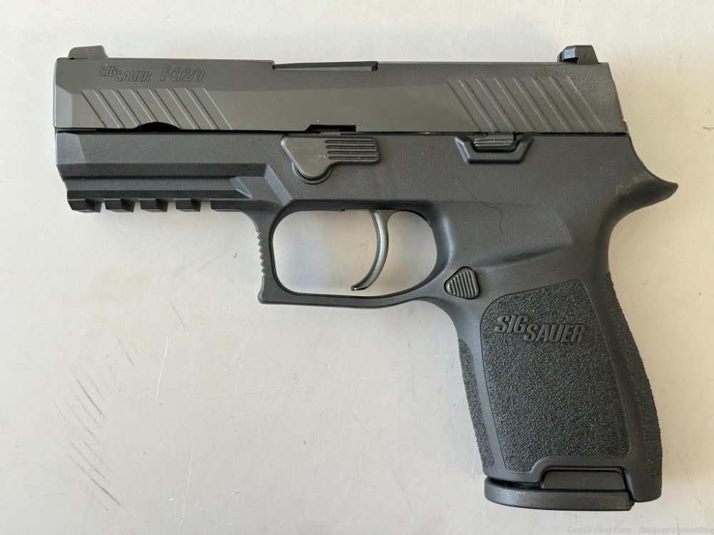 Sig Sauer P320 Compact 9mm 3.9-Inch 15+1 Extra Mag NEVER FIRED-img-1
