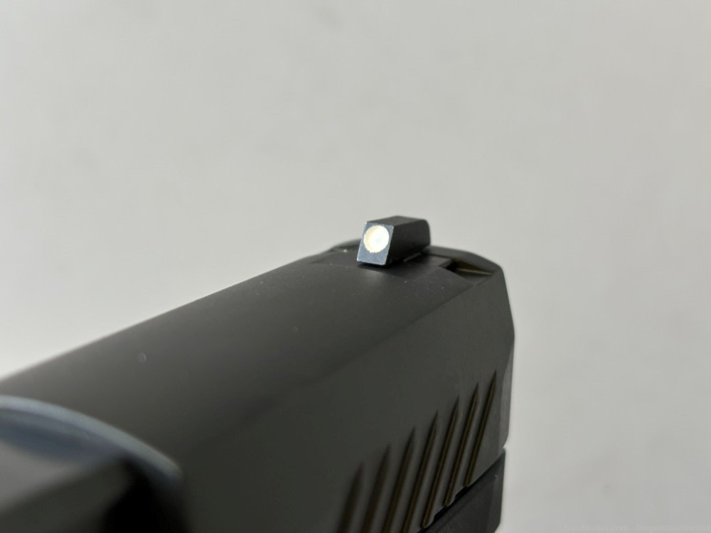 Sig Sauer P320 Compact 9mm 3.9-Inch 15+1 Extra Mag NEVER FIRED-img-9