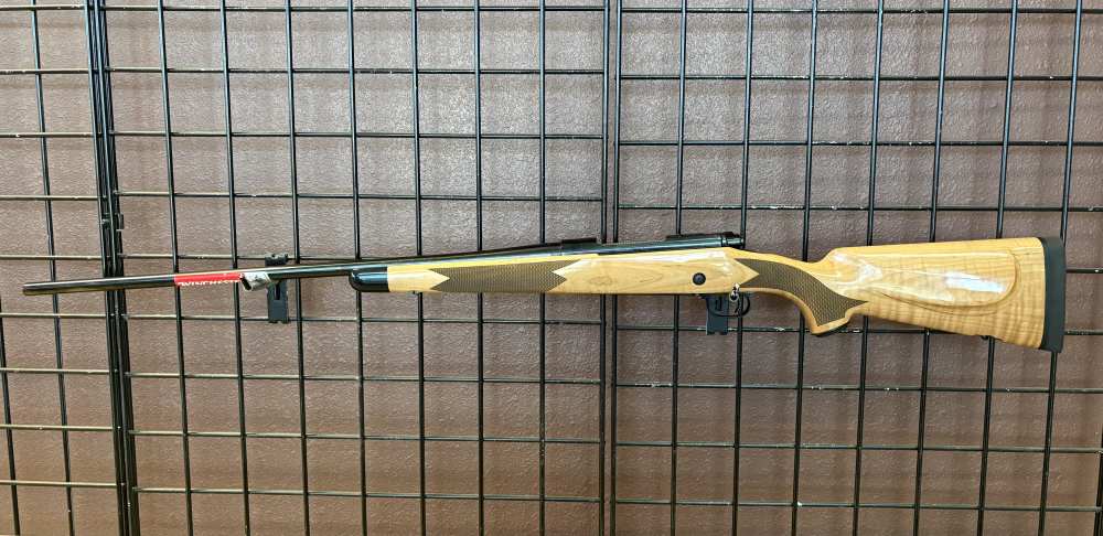 Winchester Model 70 Super Grade Maple, 264 Win Mag, 26" Barrel-img-1