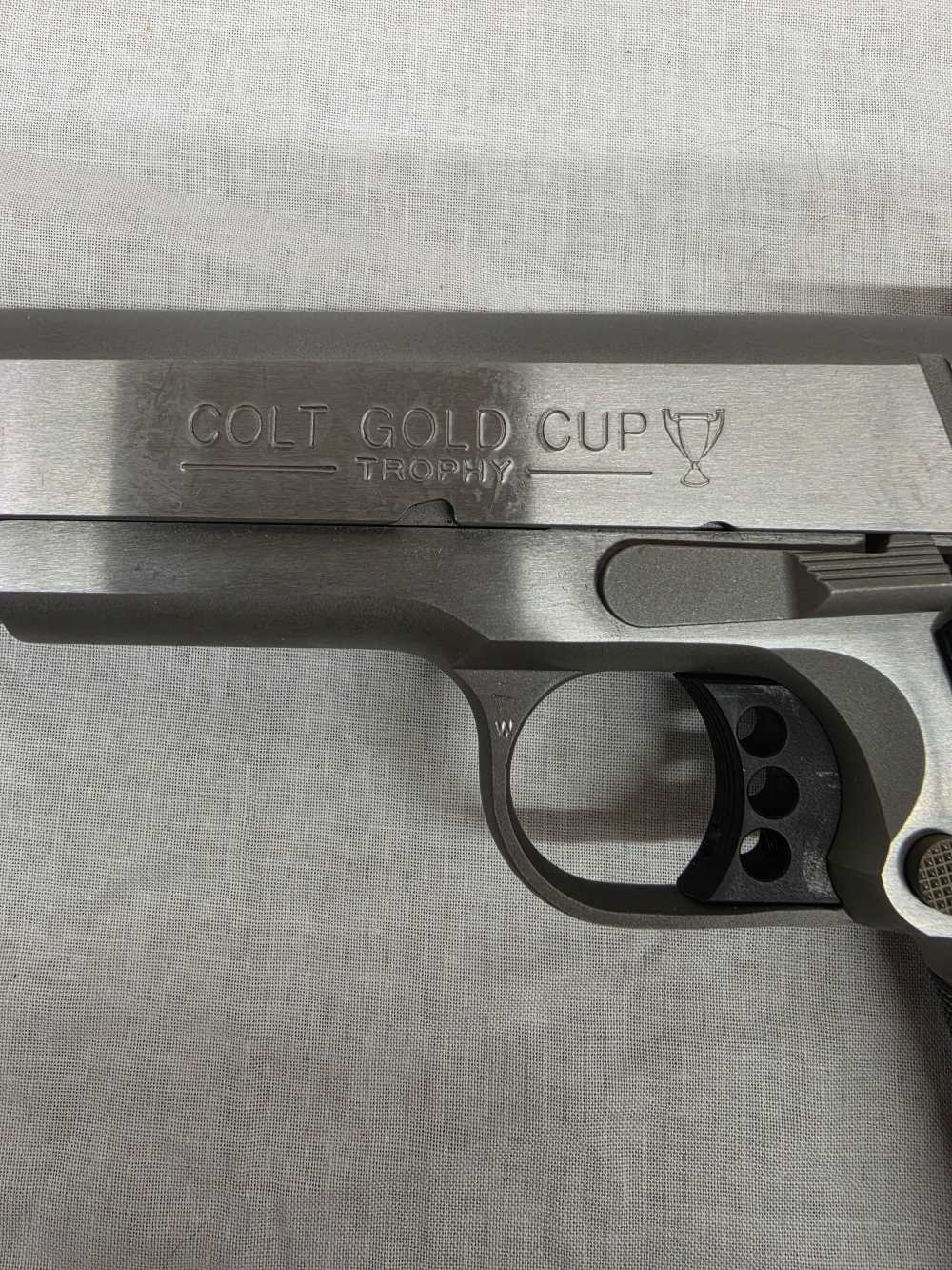 COLT GOLD CUP TROPHY GOVERNMENT MODEL 45 ACP w/BOX-img-4