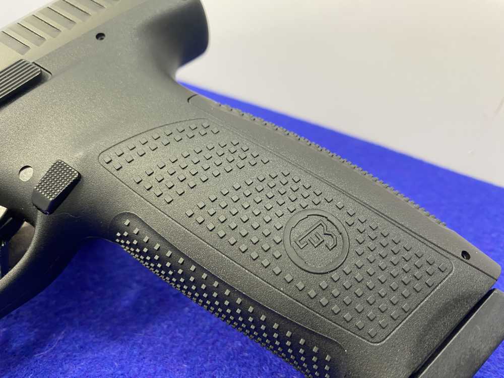 2024 CZ P-10 F 9mm Black 4 1/2" *AWESOME FULL-SIZE STRIKER-FIRED HANDGUN*-img-7
