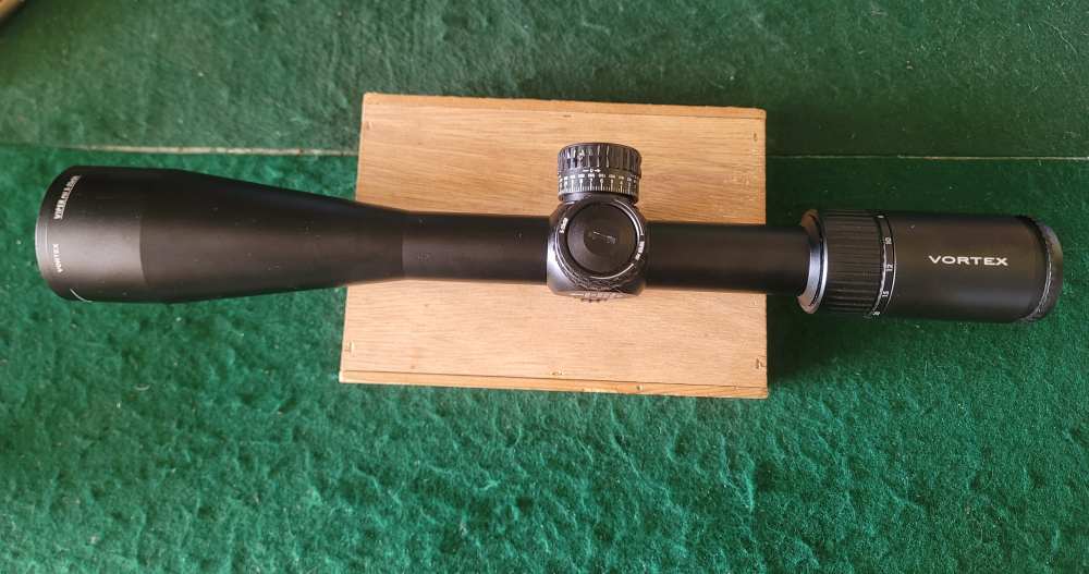 Vortex Viper PST Gen II 5-25×50mm EBR 4 lit Reticle-img-4