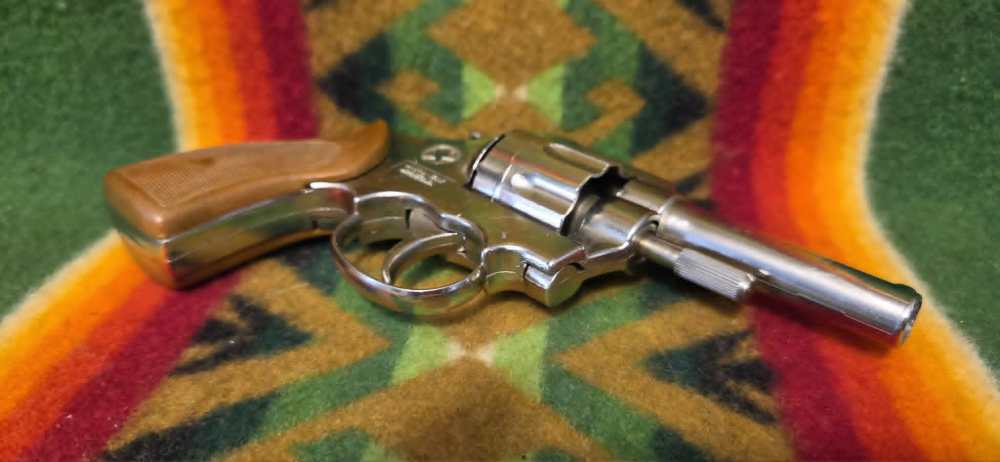 Brevatta model 199 22 cal BLANK revolver ITALY-img-2