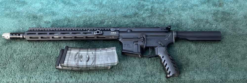 Pre-owned Aero Precision M4E1 pitol w/ two masg in .223 Wylde-img-1