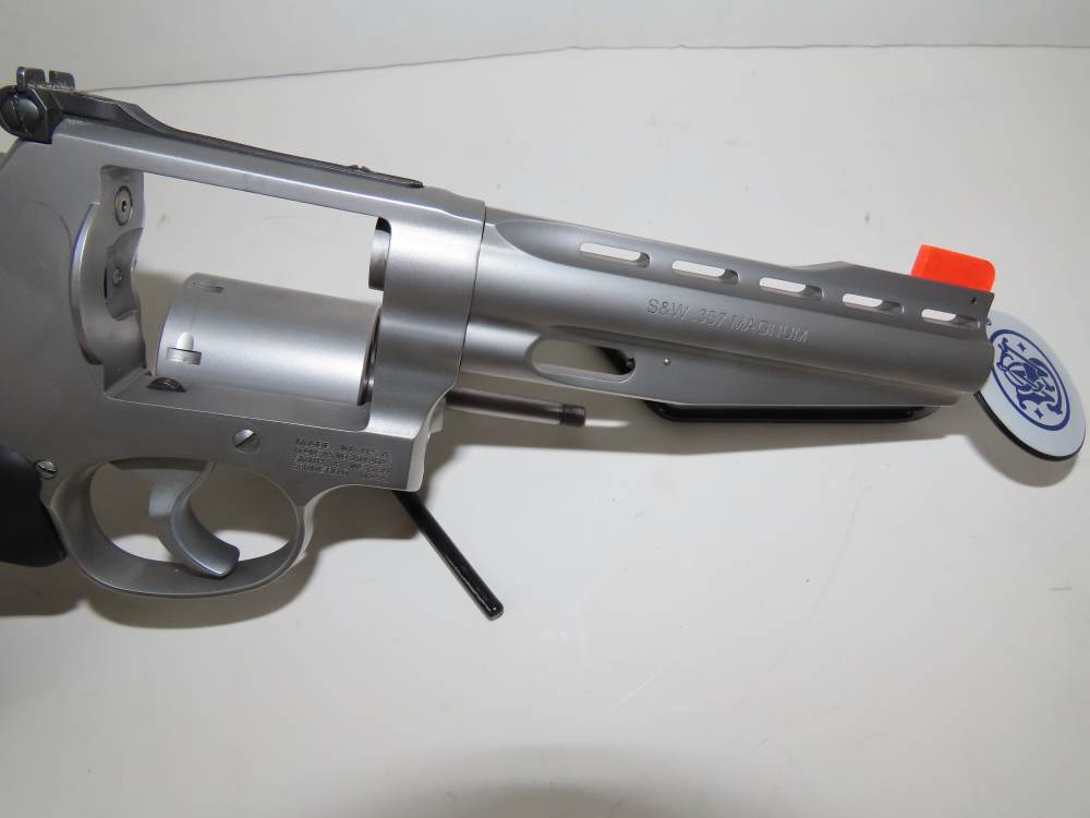 Smith and Wesson 686 PC with 5 inch Vented Rib-img-7
