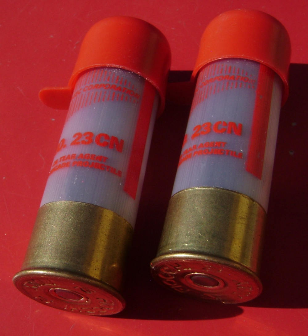 Pair of Live Liquid Barricade 12ga CN Tear Gas Rounds Defense Technology-img-2