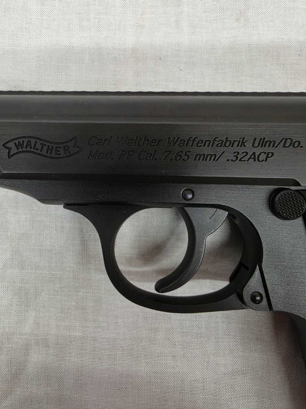 WALTHER PP BLACK 32 ACP w/BOX-img-6