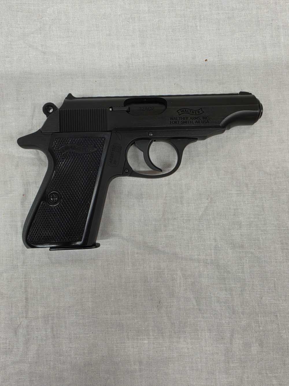 WALTHER PP BLACK 32 ACP w/BOX-img-0