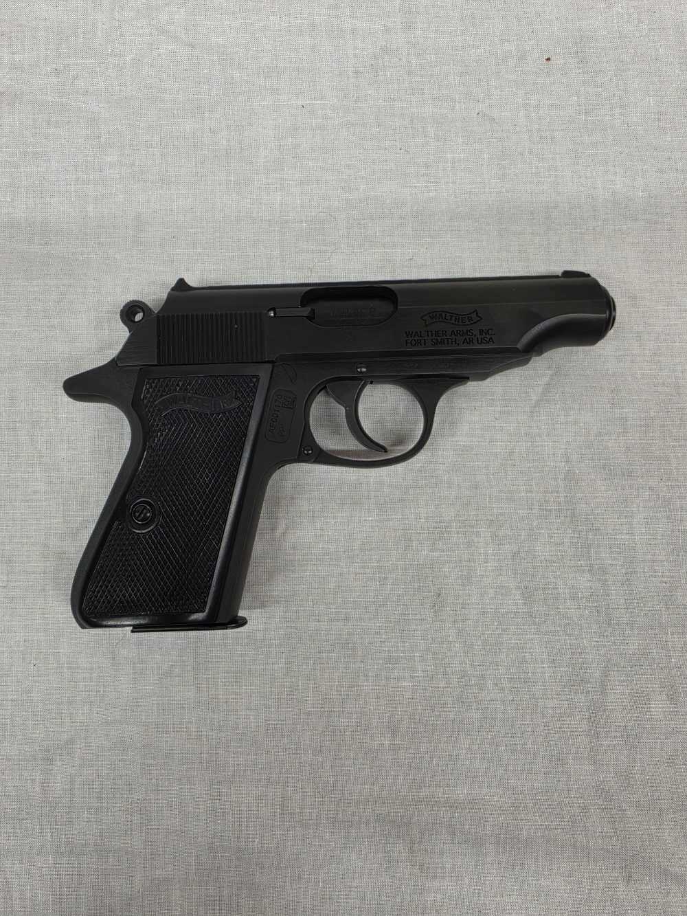WALTHER PP BLACK 380 ACP w/BOX-img-0