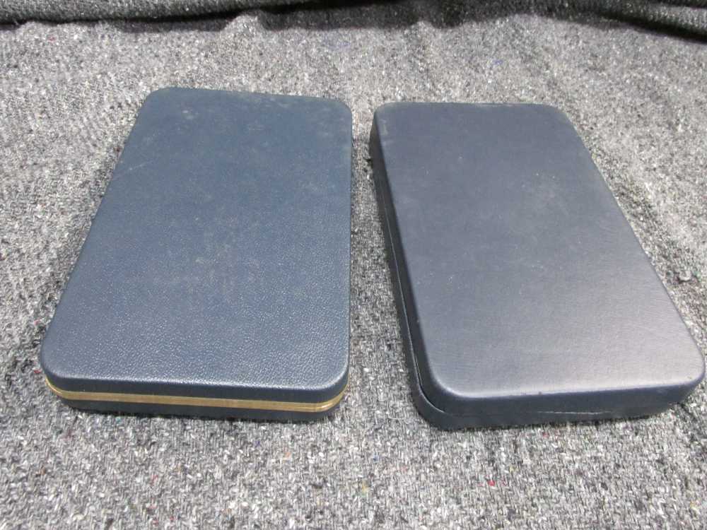 2-U.S. MERITORIOUS SERVICE MEDALS/RIBBONS/LAPEL PINS IN CASES-NICE LOOKING-img-2