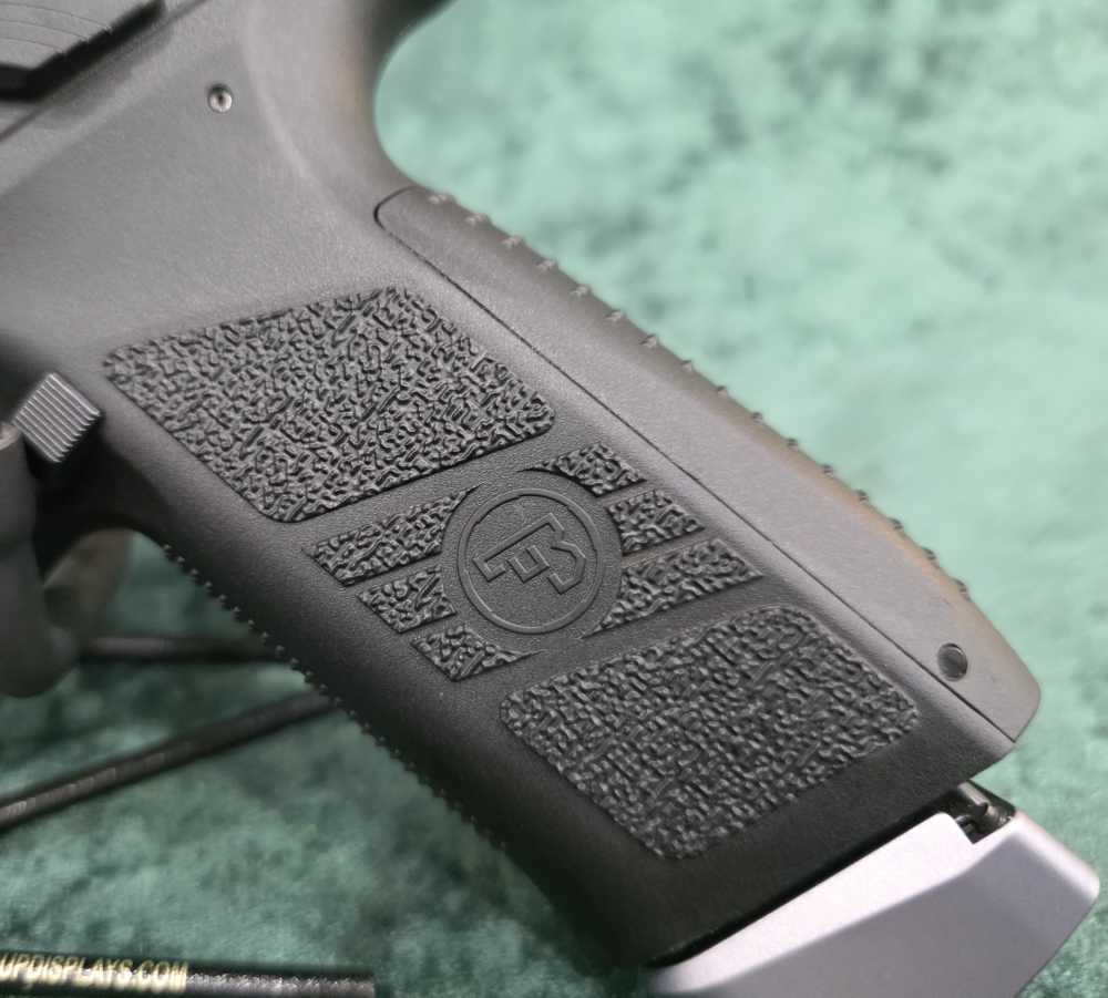 CZ P-09 Sig ROMEO 2 optic, Holster and 7 Magazines -img-7