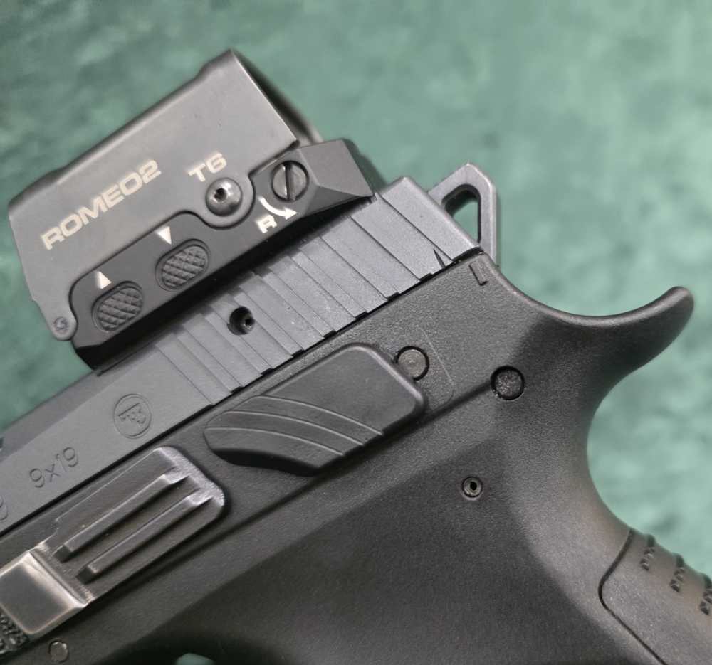 CZ P-09 Sig ROMEO 2 optic, Holster and 7 Magazines -img-6