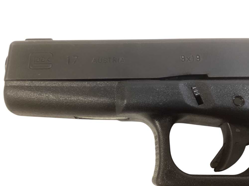 Glock G17 Gen2 Pistol: 9MM 4.89" Barrel, 17 Rds,: GOOD! -img-3