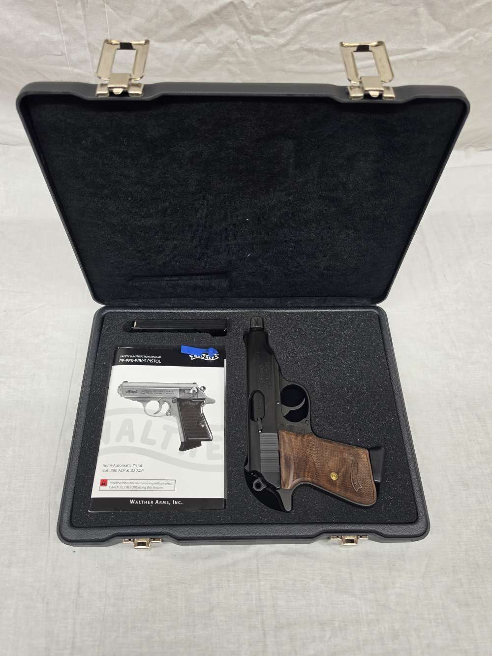 WALTHER PP BLACK 32 ACP w/CASE-img-8