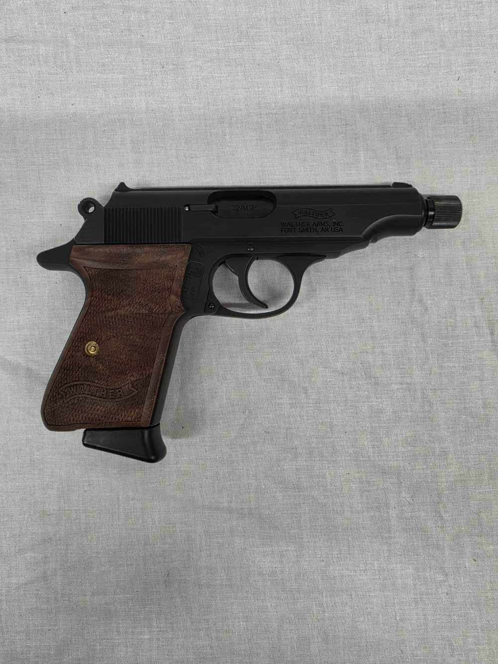 WALTHER PP BLACK 32 ACP w/CASE-img-0