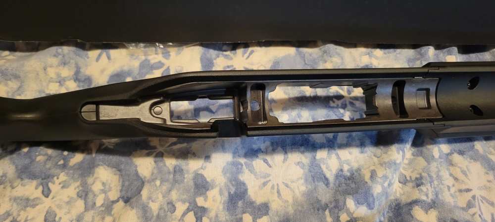 Black Ruger American Magpul Hunter stock short action MAG931-BLK-img-8