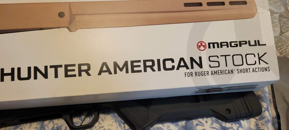 Black Ruger American Magpul Hunter stock short action MAG931-BLK-img-21