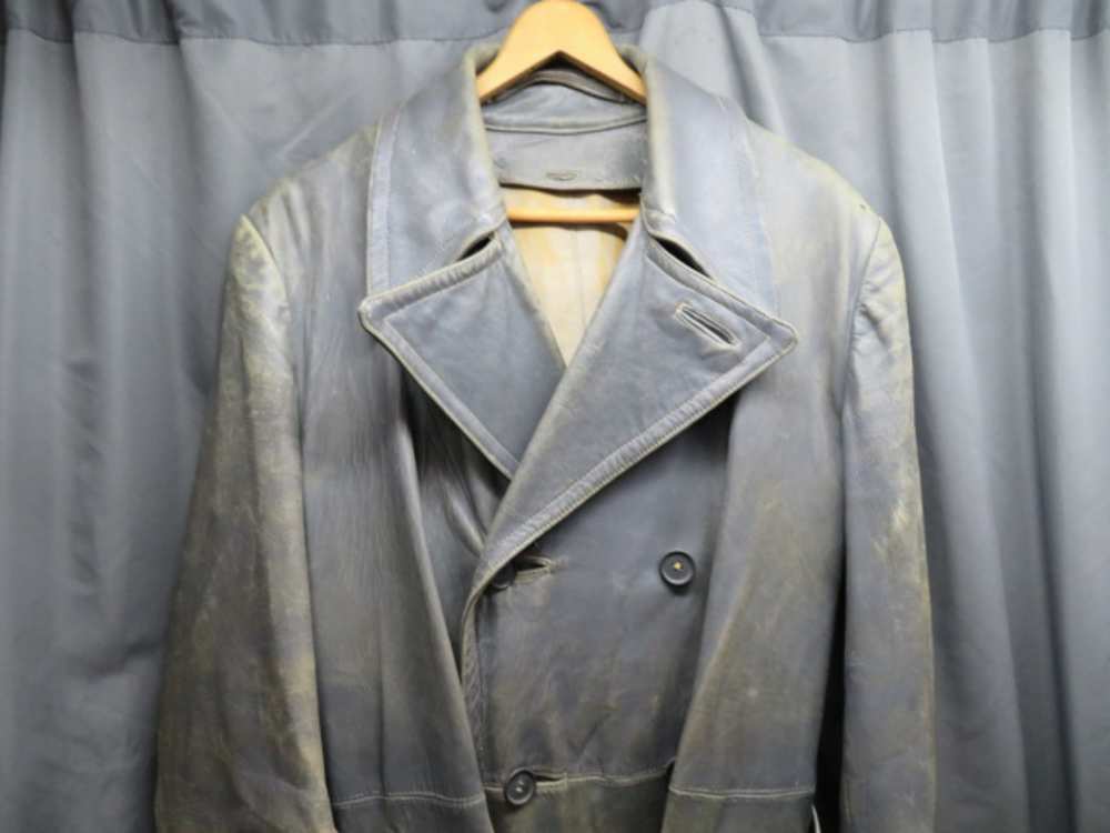 SET-WWII GERMAN KRIEGSMARINE NAVY LEATHER OVERCOAT & BREECHES-img-1
