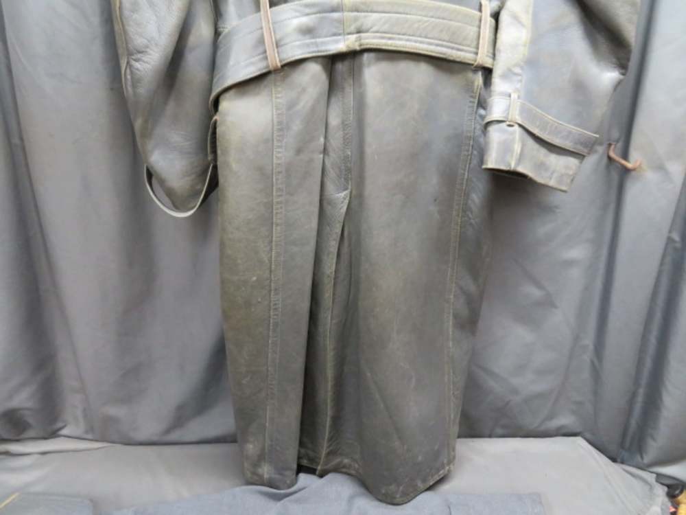 SET-WWII GERMAN KRIEGSMARINE NAVY LEATHER OVERCOAT & BREECHES-img-7
