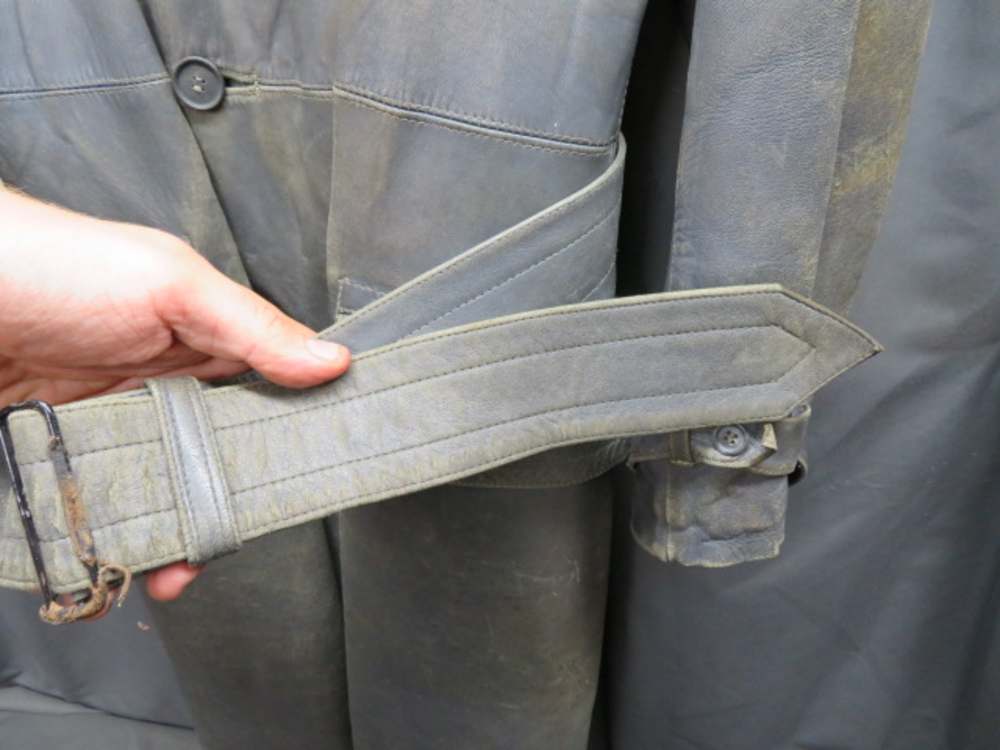 SET-WWII GERMAN KRIEGSMARINE NAVY LEATHER OVERCOAT & BREECHES-img-4