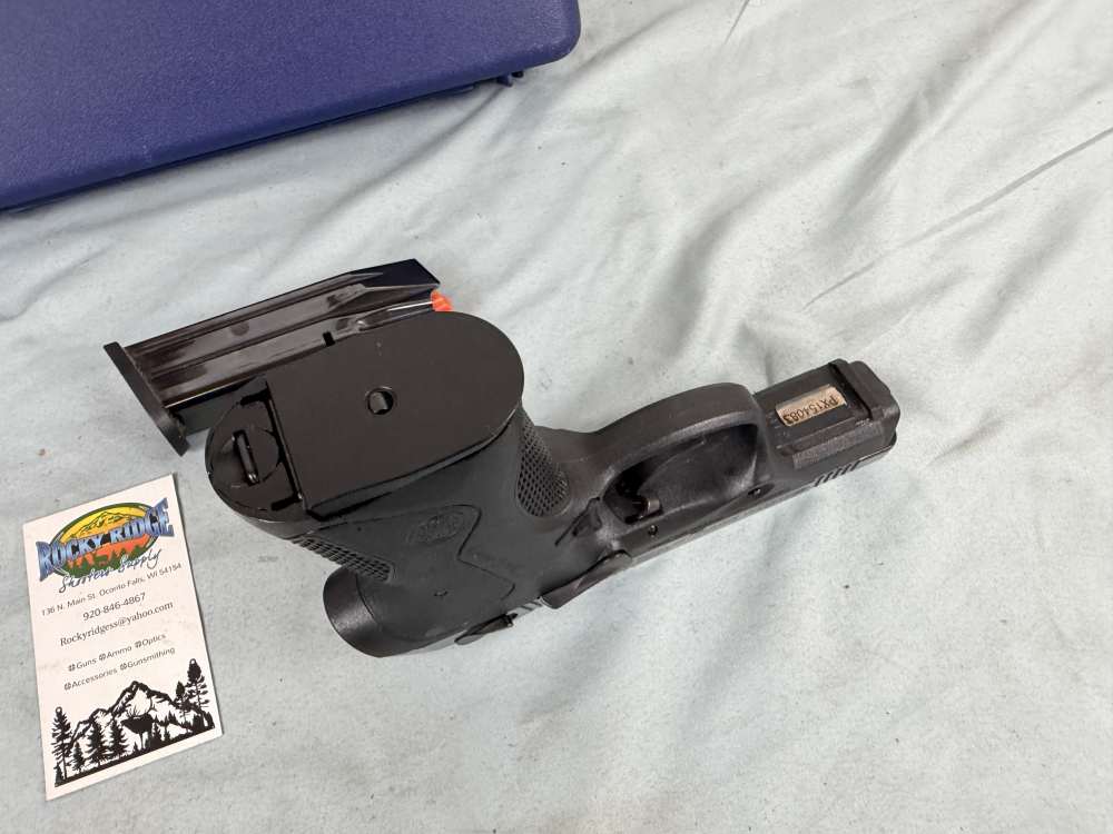 Beretta PX4 Storm 9mm Pistol + Extras! -img-9