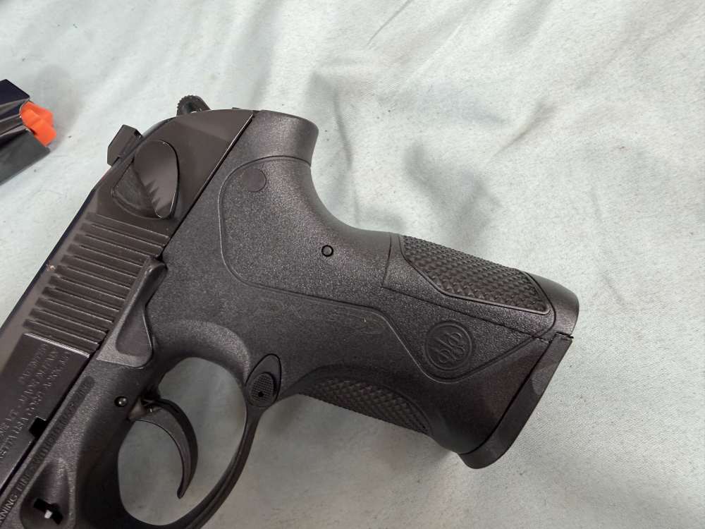 Beretta PX4 Storm 9mm Pistol + Extras! -img-10