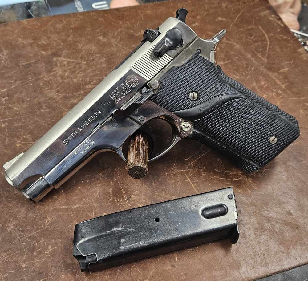 Smith & Wesson 59 9mm-img-0